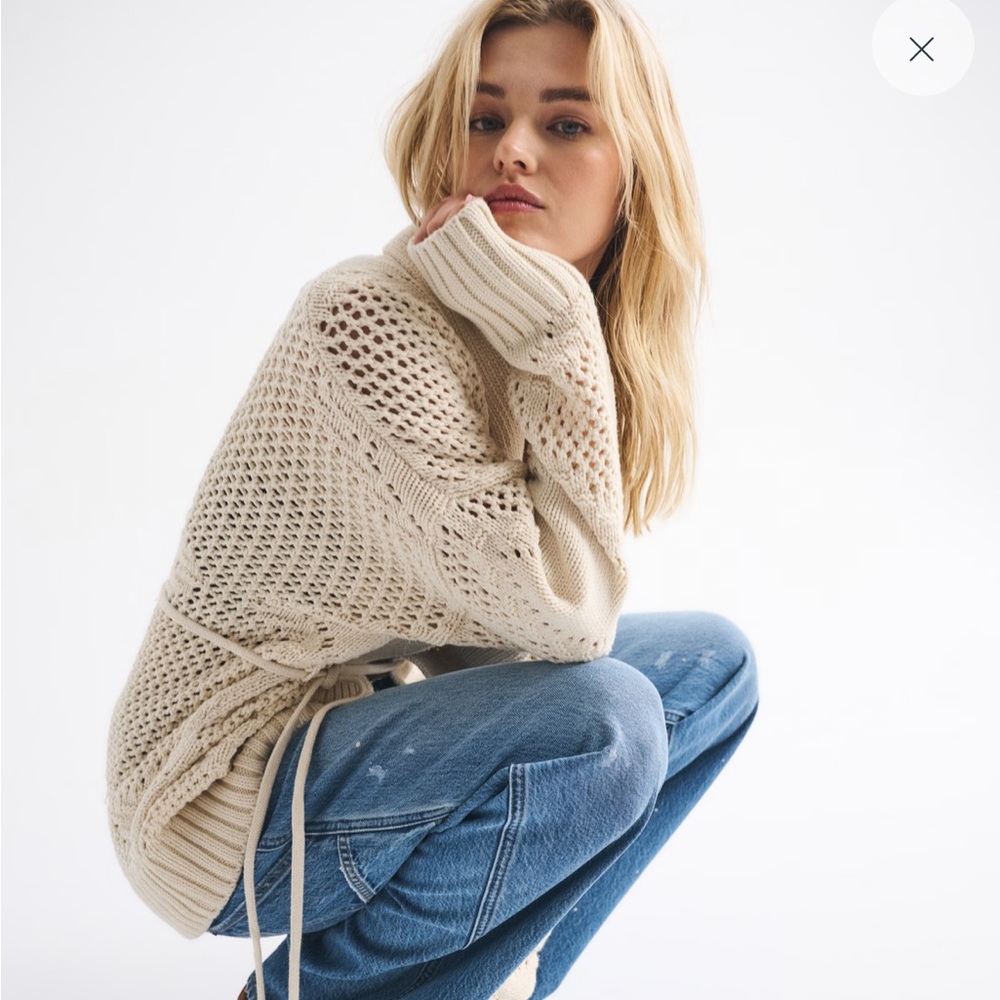 Abercrombie brand new sweater size medium